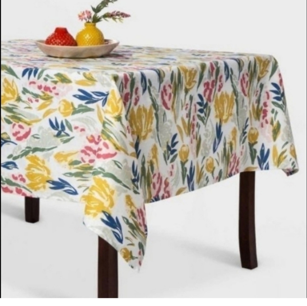 NWOT OPALHOUSE Rectangle Floral Spring Tablecloth